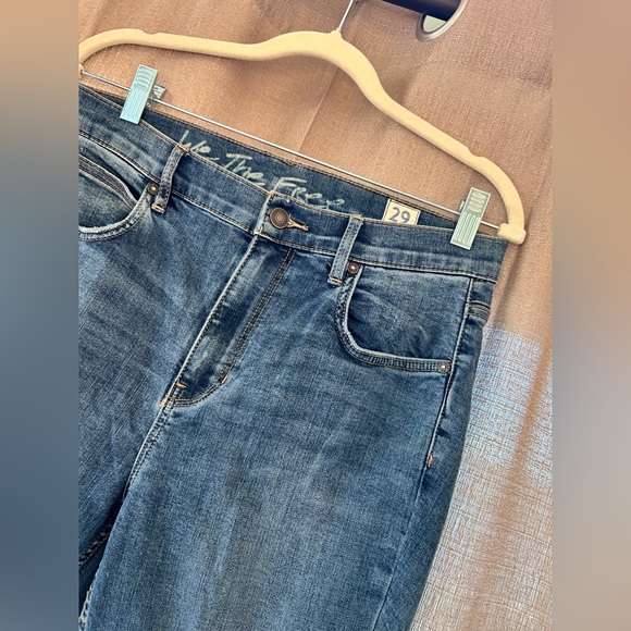 WE THE FREE
Garden Party Cross Hem
Ankle Jeans
We The Free
Size: 29 - Picture 6 of 14